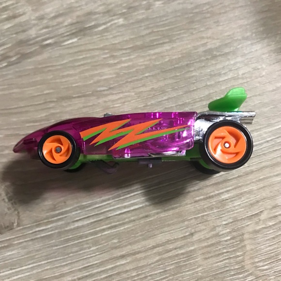 Hot Wheels 1994 Top Speed Corkscrew Purple/Green Toy Car - Picture 2 of 4